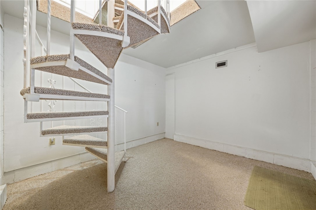 1951 West Shell Lane Vero Beach, FL 32963 - Photo 5 of 35 a view of entryway