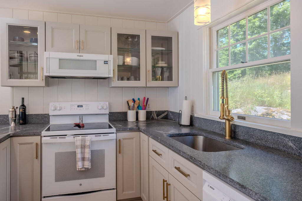 687 Sunshine Road Deer Isle, ME 04627 - Photo 13 of 45 687SunshineRd-9