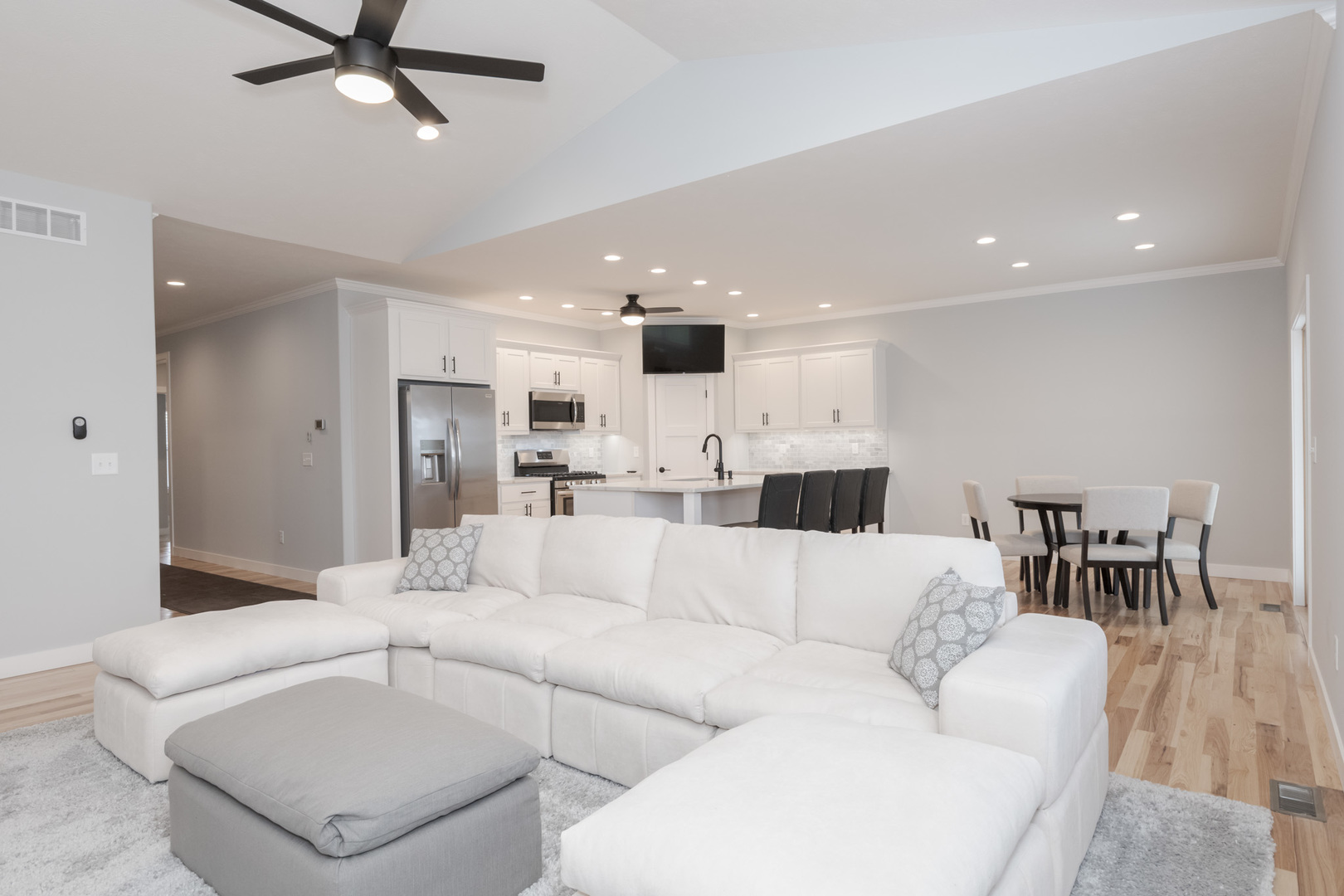 1732 Eide Road Bloomington, IL 61704 - Photo 14 of 51 Gallery Image 14