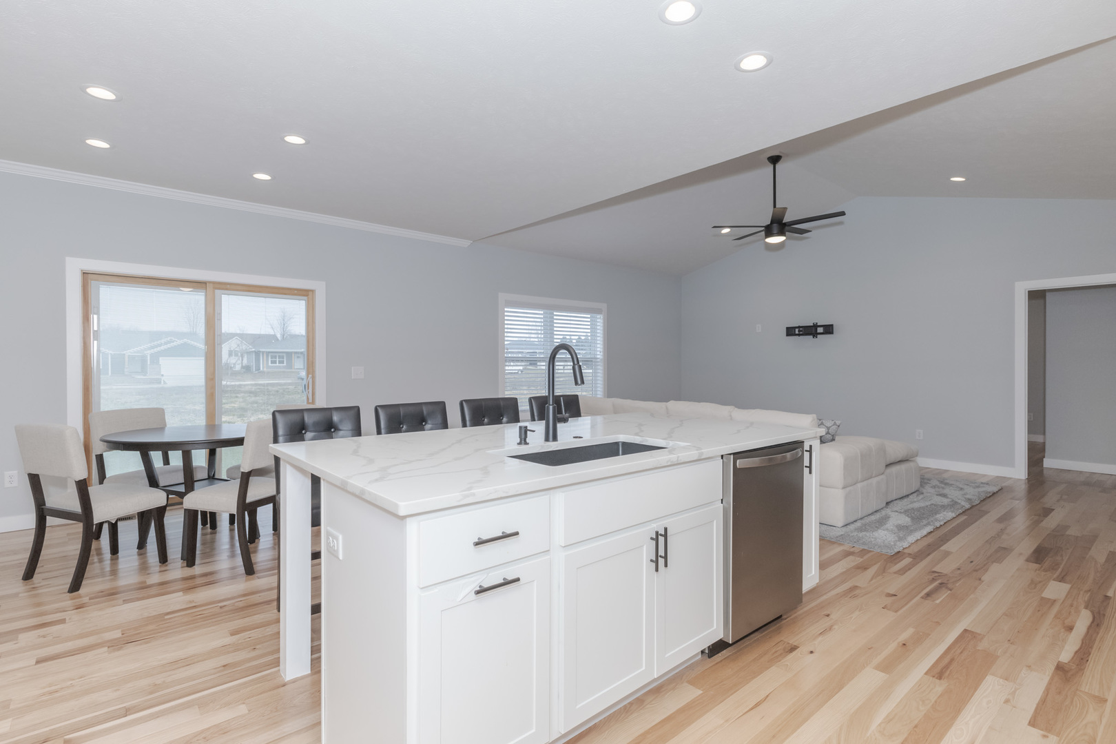 1732 Eide Road Bloomington, IL 61704 - Photo 10 of 51 Gallery Image 10
