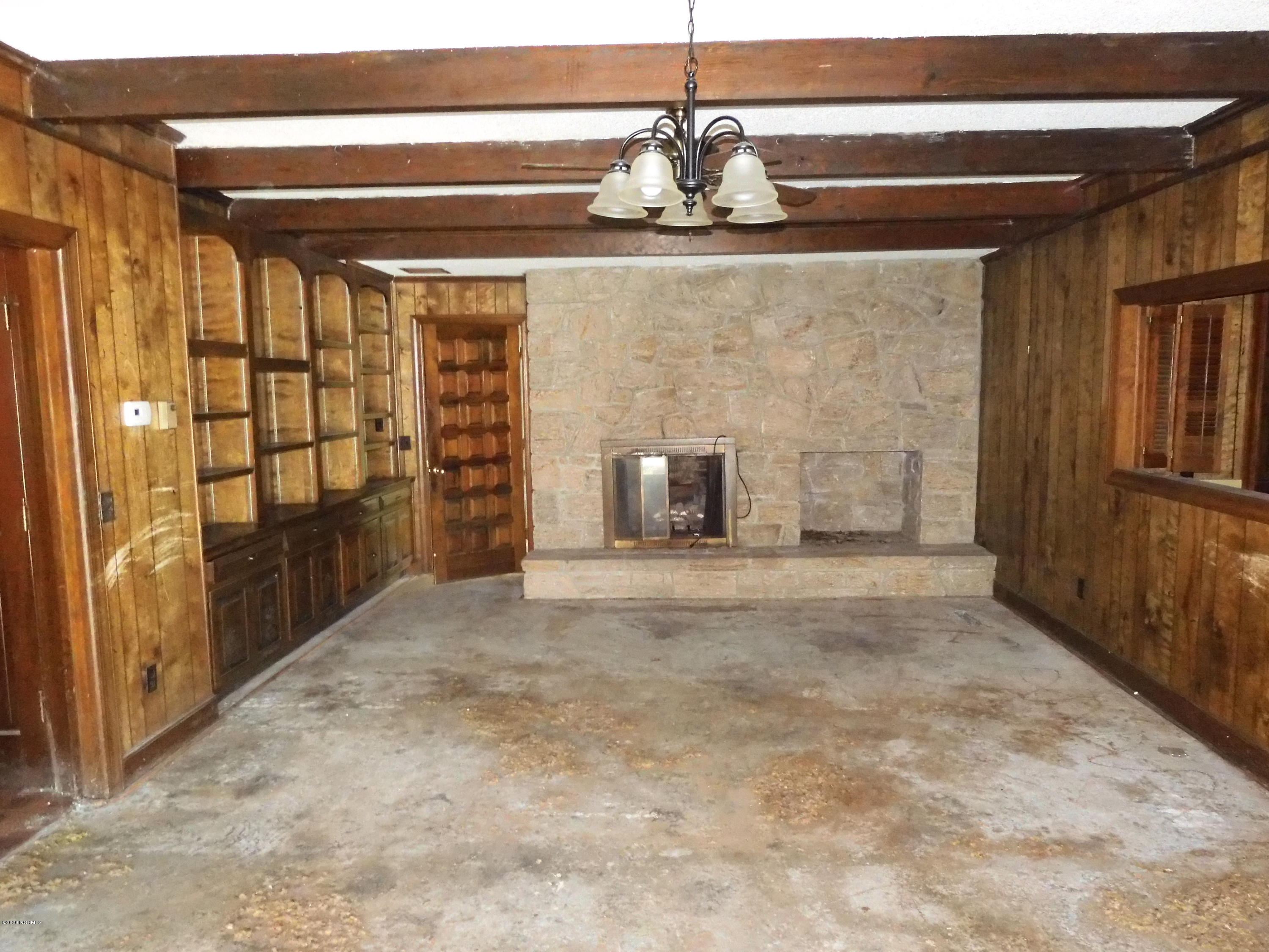 2800 Hodges Road Kinston, NC 28504 - Photo 15 of 23 DEN