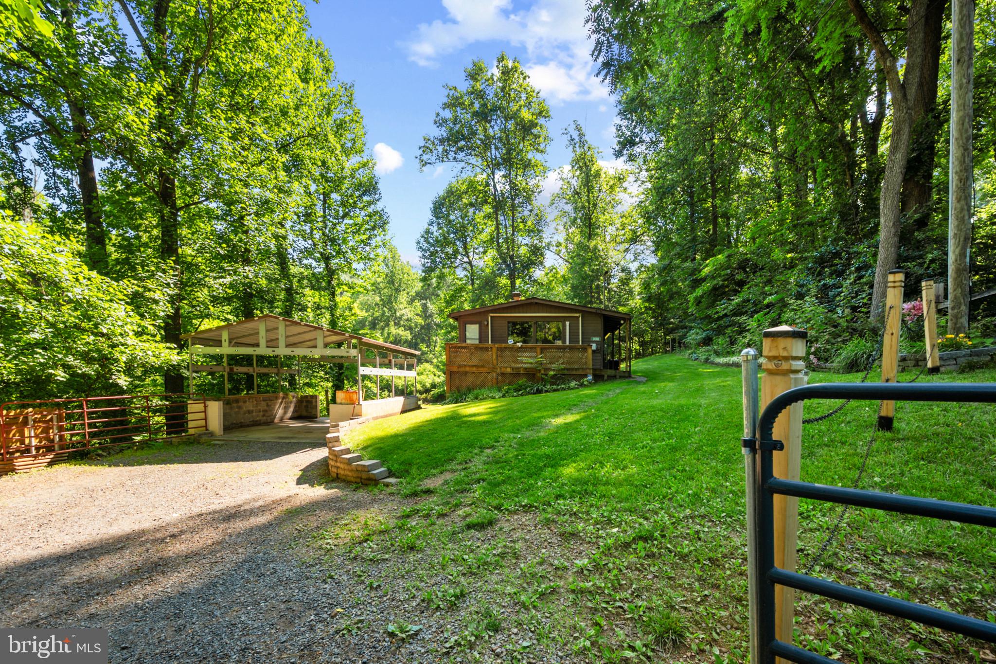 Driveway/front of house