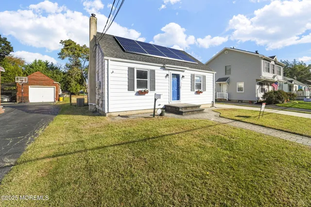 $535,000 | 14 Schiverea Avenue, Freehold, NJ 07728