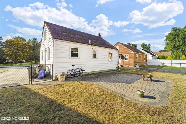 $535,000 | 14 Schiverea Avenue, Freehold, NJ 07728