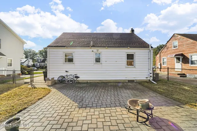 $535,000 | 14 Schiverea Avenue, Freehold, NJ 07728