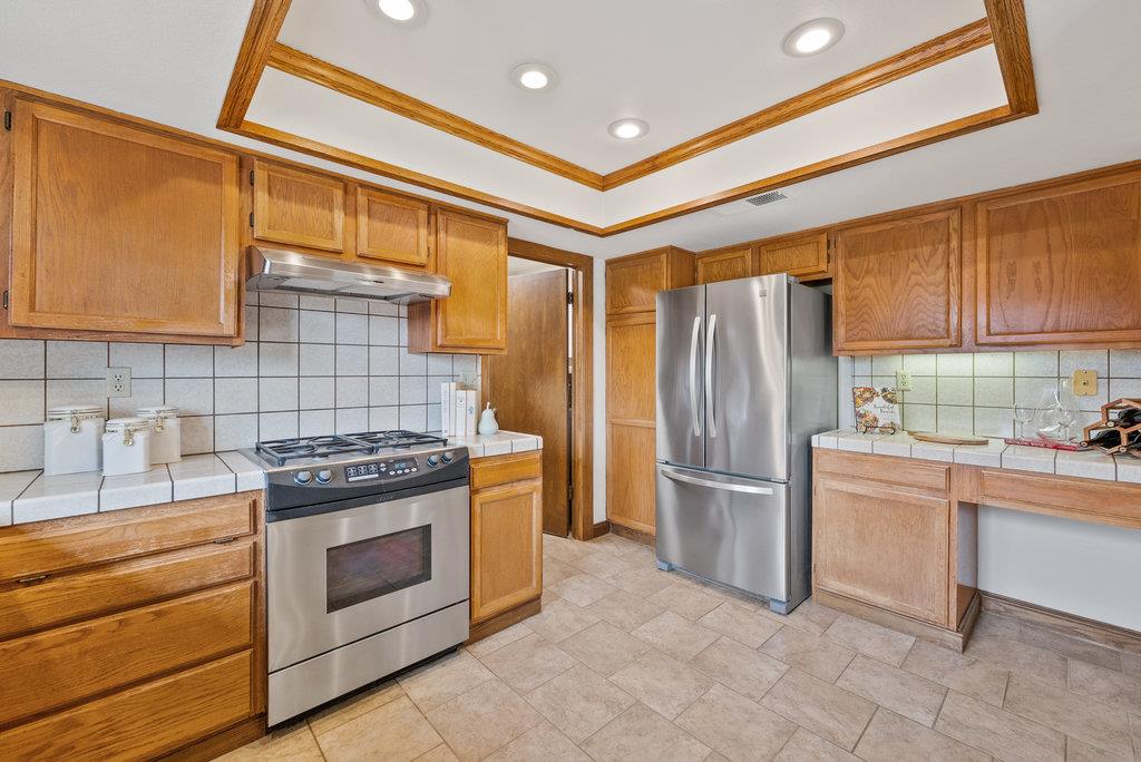 17529 Cross Road Salinas, CA 93907 - Photo 15 of 42 Gallery Image 15