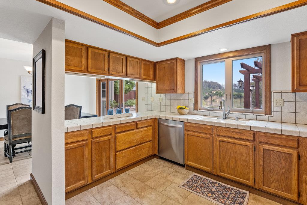 17529 Cross Road Salinas, CA 93907 - Photo 16 of 42 Gallery Image 16