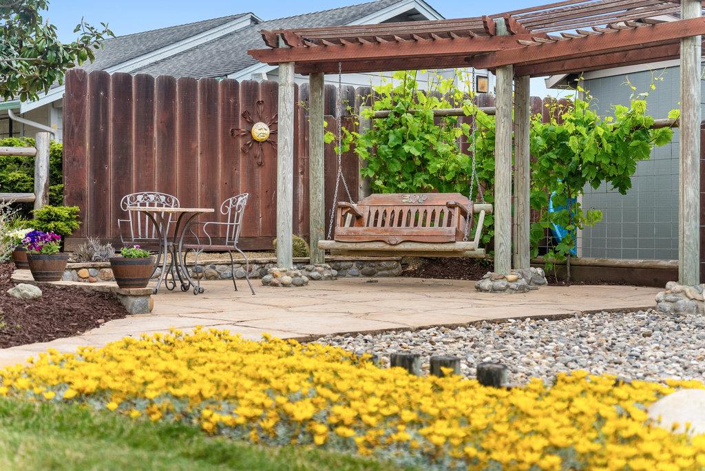 17529 Cross Road Salinas, CA 93907 - Photo 4 of 42 Gallery Image 4