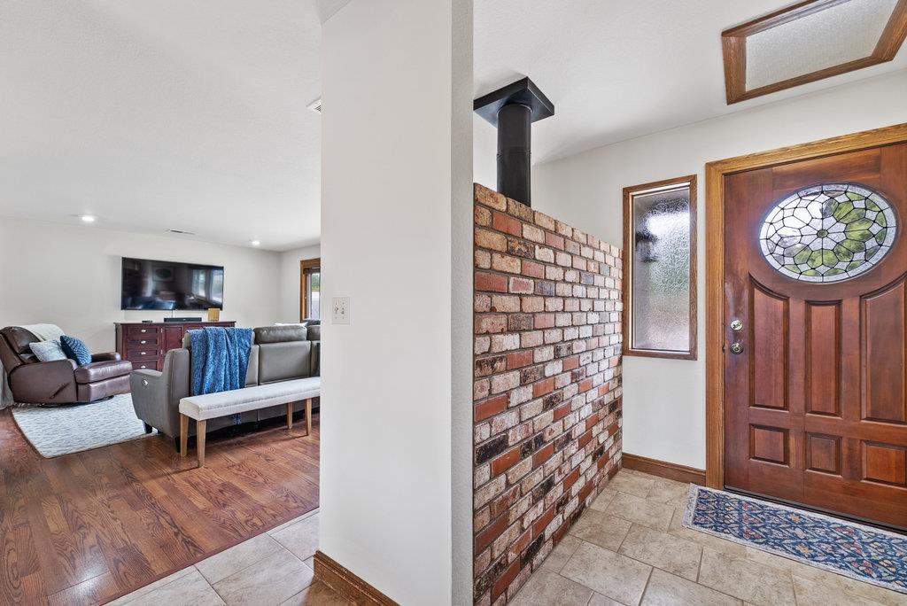17529 Cross Road Salinas, CA 93907 - Photo 7 of 42 Gallery Image 7