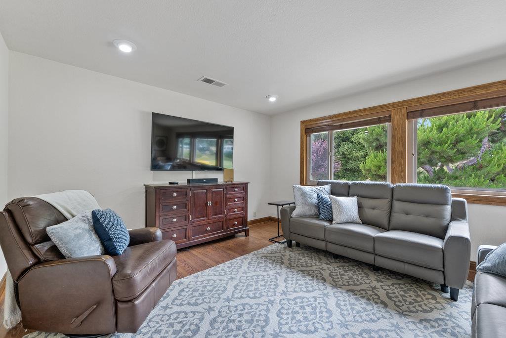 17529 Cross Road Salinas, CA 93907 - Photo 8 of 42 Gallery Image 8