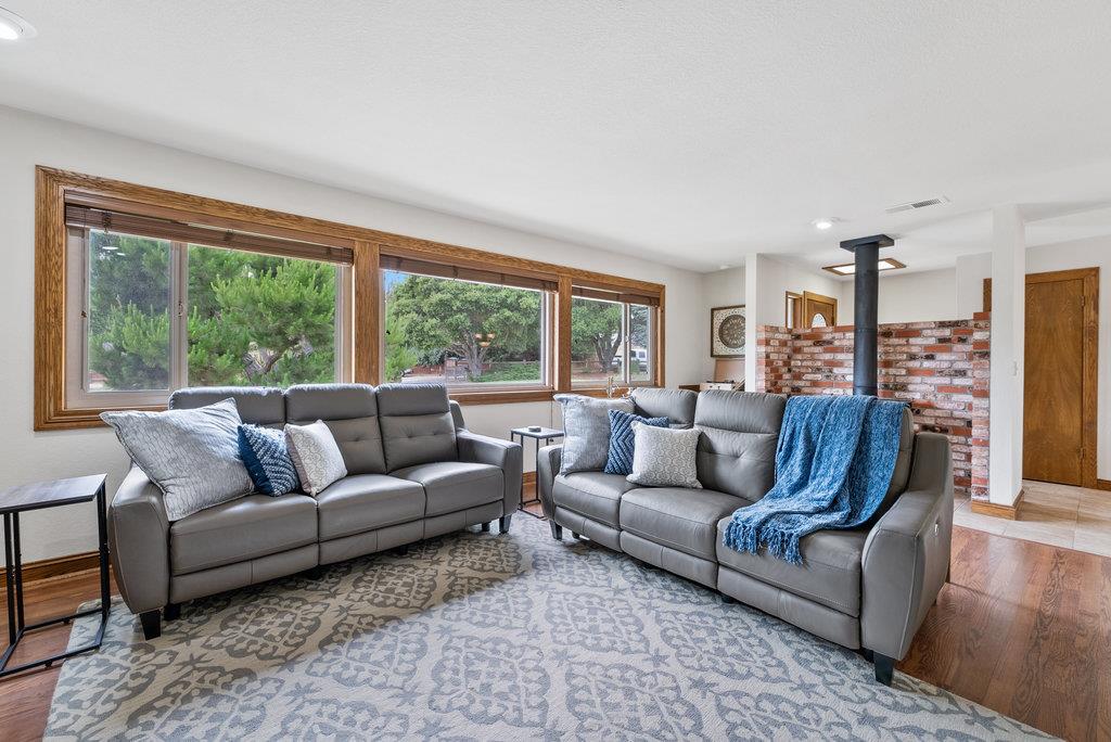 17529 Cross Road Salinas, CA 93907 - Photo 9 of 42 Gallery Image 9