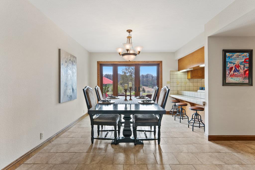 17529 Cross Road Salinas, CA 93907 - Photo 10 of 42 Gallery Image 10