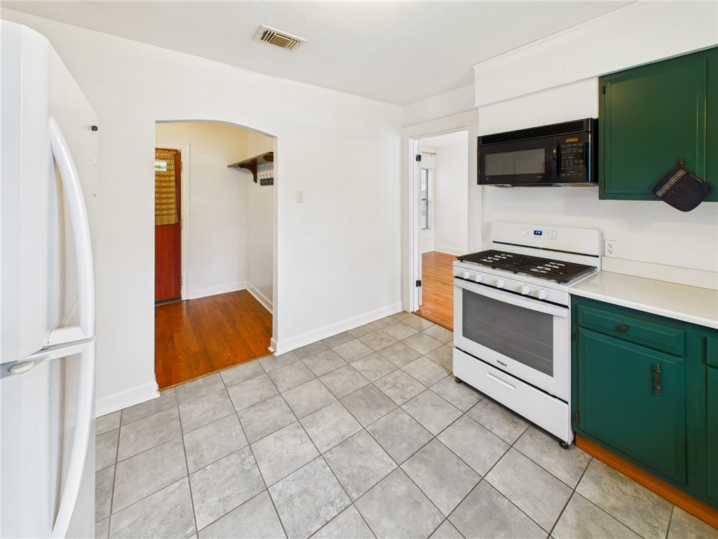 1206 East 30th Street Bryan, TX 77802 - Photo 12 of 32