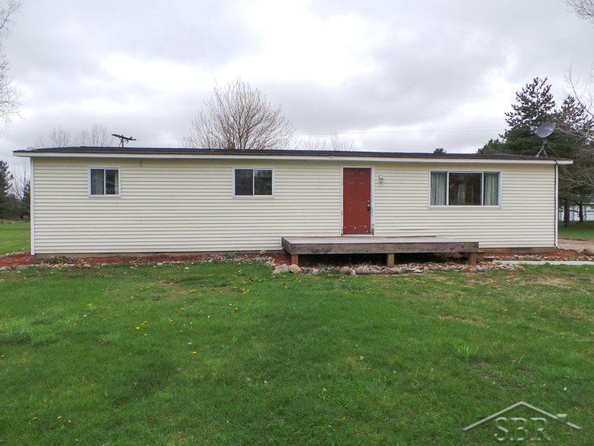 8435 North State Road Chesaning, MI 48616 - Photo 1 of 20 31289229.JPG