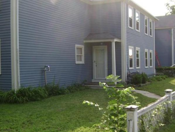 15 Kilbourn Road, Unit 4 Lancaster, MA 01523 - Photo 2 of 18