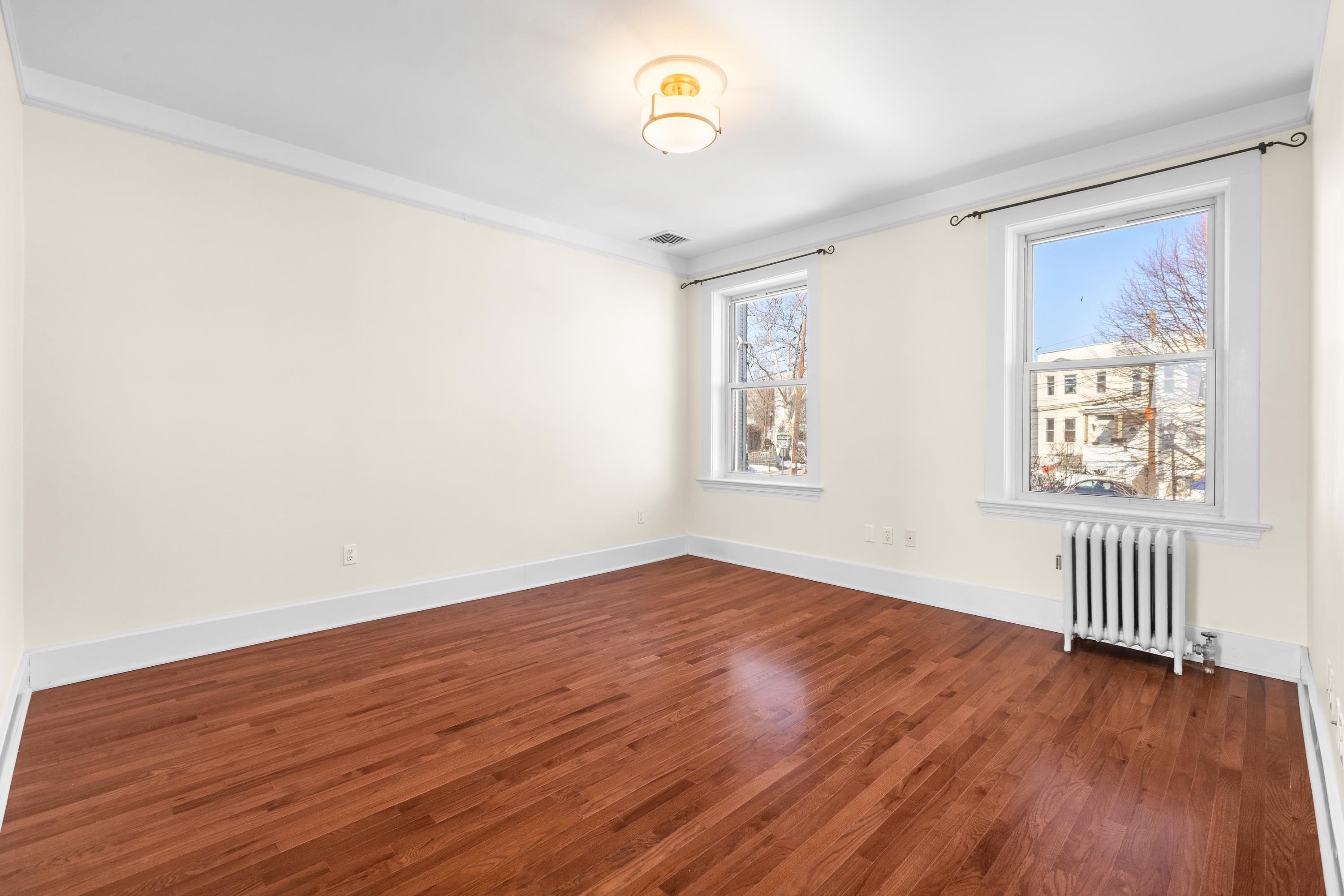 350 Mountain Road Union City, NJ 07087 - Photo 3 of 13