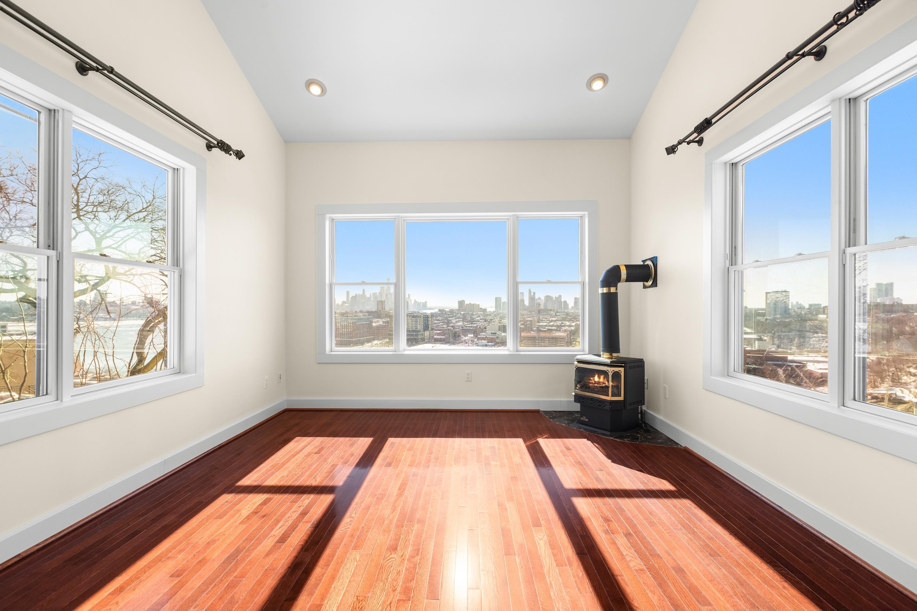 350 Mountain Road Union City, NJ 07087 - Photo 6 of 13