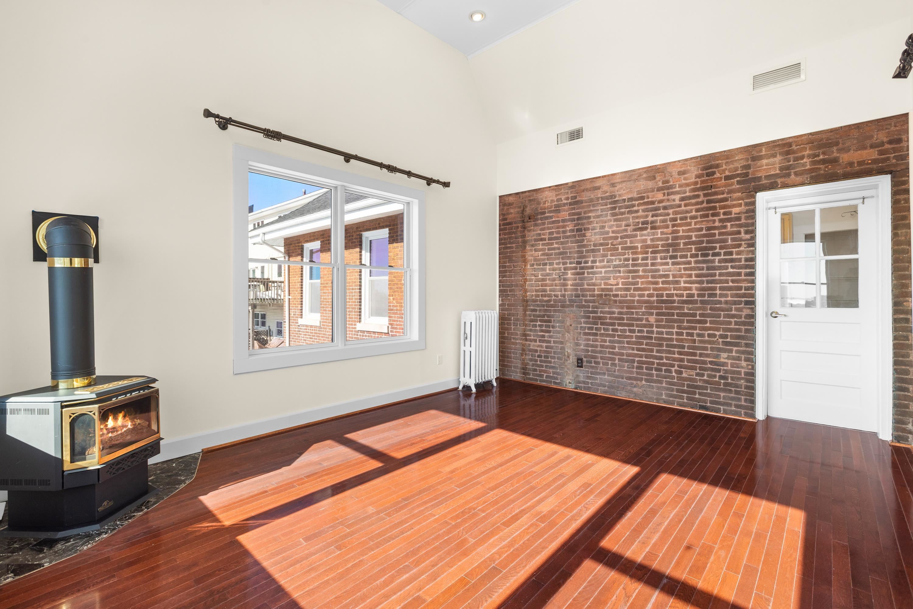 350 Mountain Road Union City, NJ 07087 - Photo 7 of 13