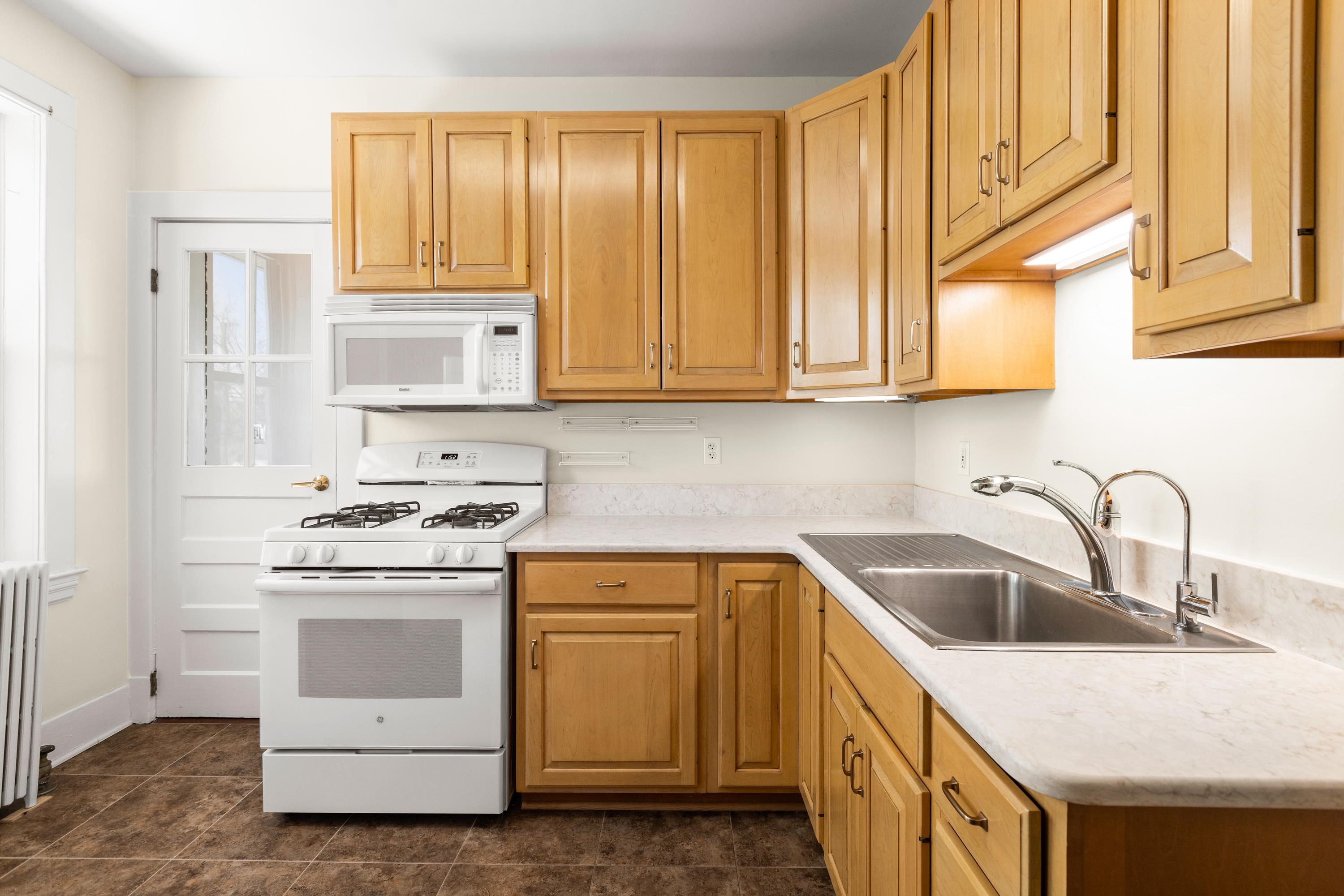 350 Mountain Road Union City, NJ 07087 - Photo 9 of 13