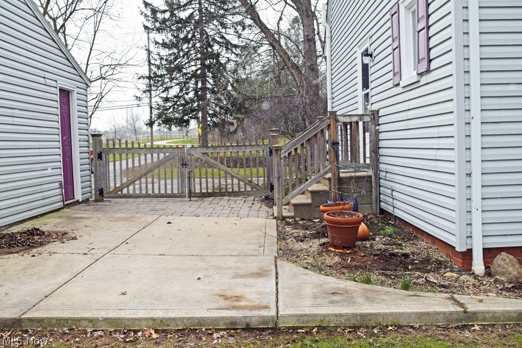 757 Som Center Road Cleveland, OH 44143 - Photo 7 of 15 Gallery Image 7