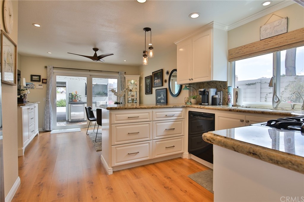 38 Racing Wind Irvine, CA 92614 - Photo 14 of 56