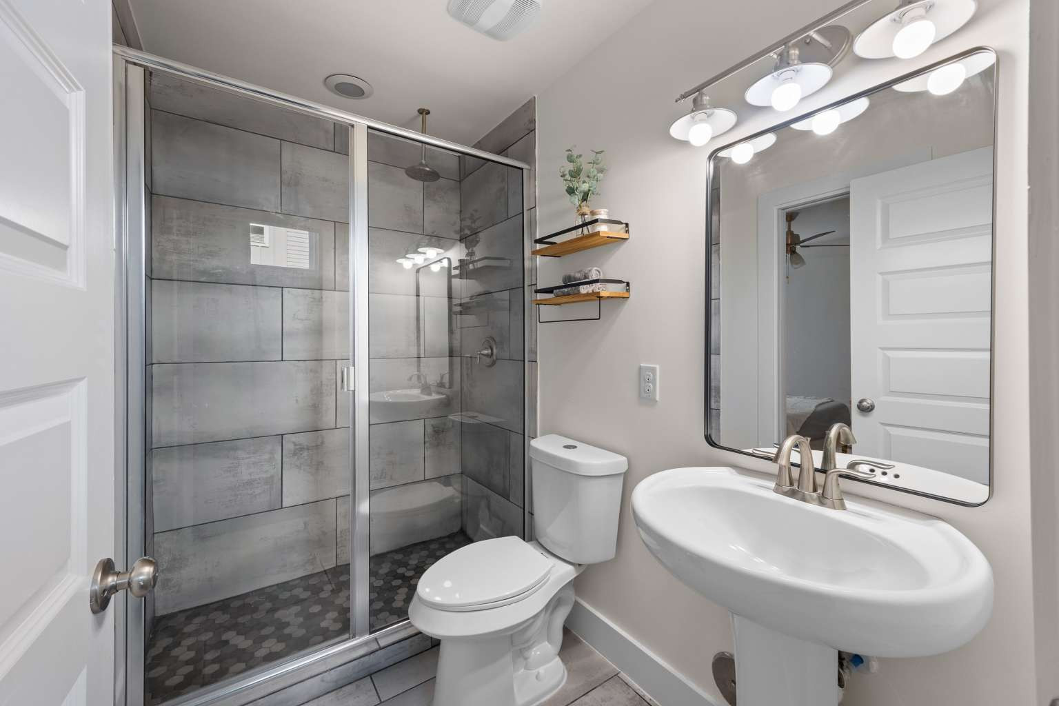 917 Vargas Road, Unit B Austin, TX 78741 - Photo 19 of 40 Gallery Image 19