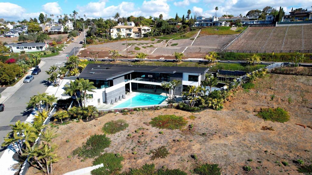 1095 Hoover Street Carlsbad, CA 92008 - Photo 3 of 75 Gallery Image 3