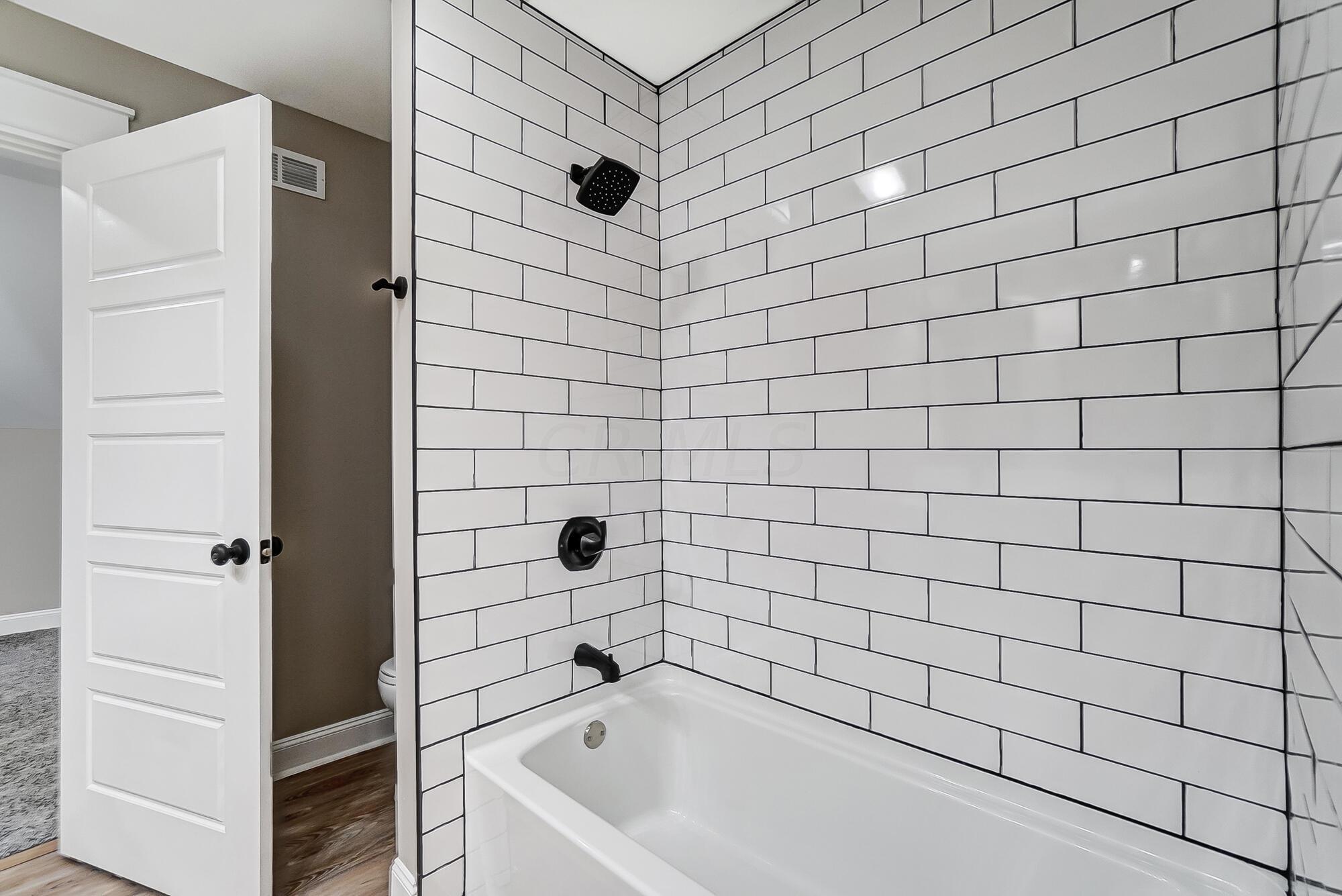 4453 Pleasantville Road Northwest Carroll, OH 43112 - Photo 54 of 87 2nd FL Full Bath - 4453 Pleasantville Road, Carroll, OH 43112