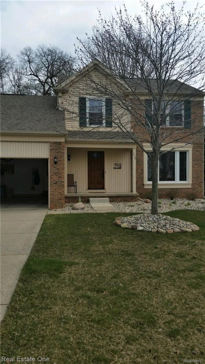 772 Whitney Drive Rochester, MI 48307 - Photo 2 of 27 772 Whitney Dr 29.jpg
