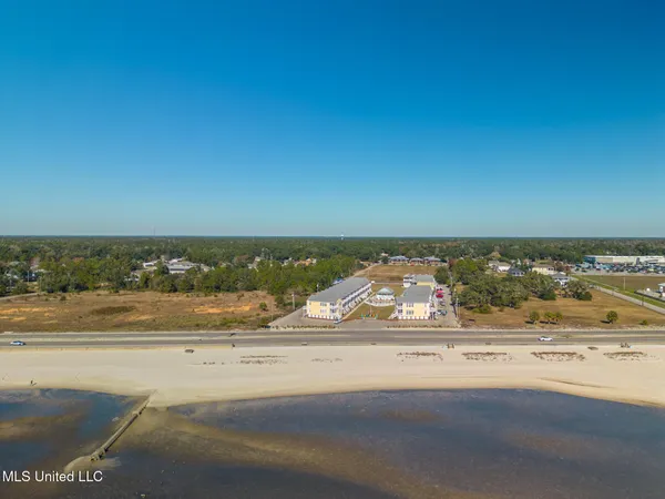 $174,900 | 1515 East Beach Boulevard, Unit 217, Pass Christian, MS 39571