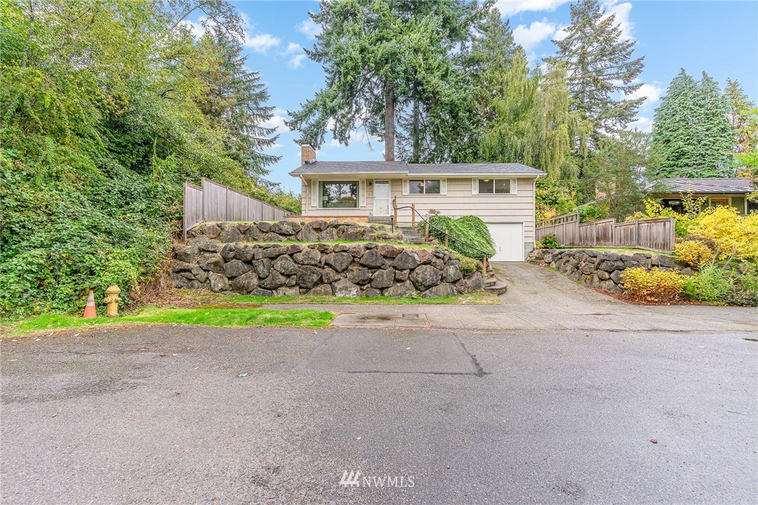4954 Southwest Forney Street Seattle, WA 98116 - Photo 1 of 23 Gallery Image 1