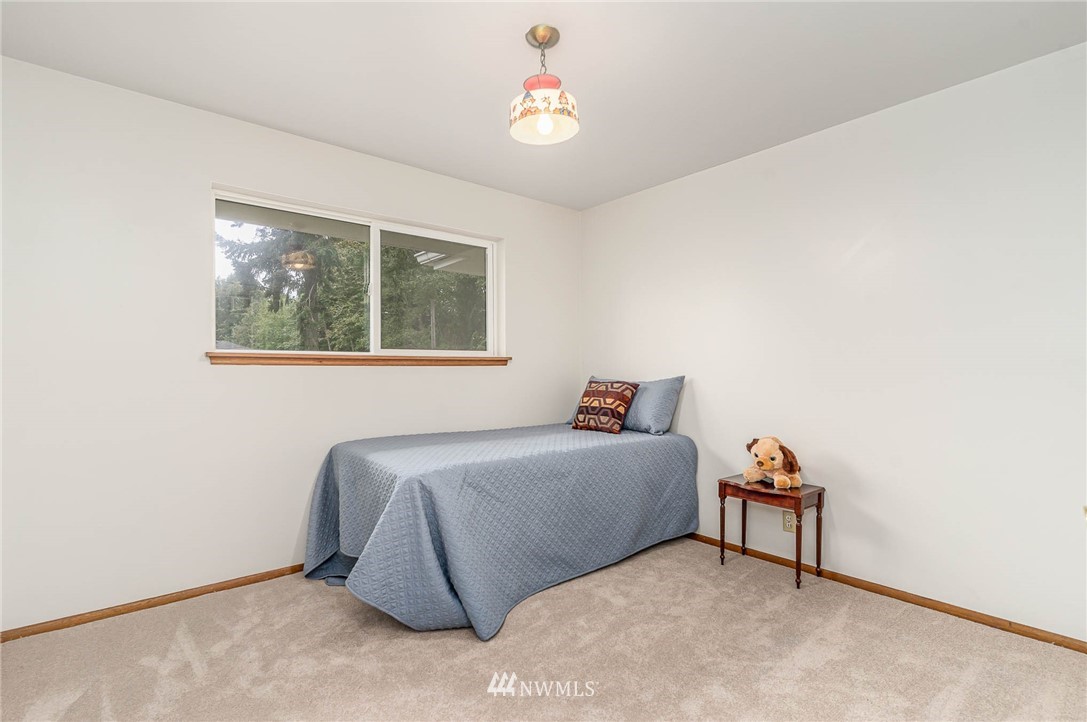 4954 Southwest Forney Street Seattle, WA 98116 - Photo 13 of 23 Gallery Image 13