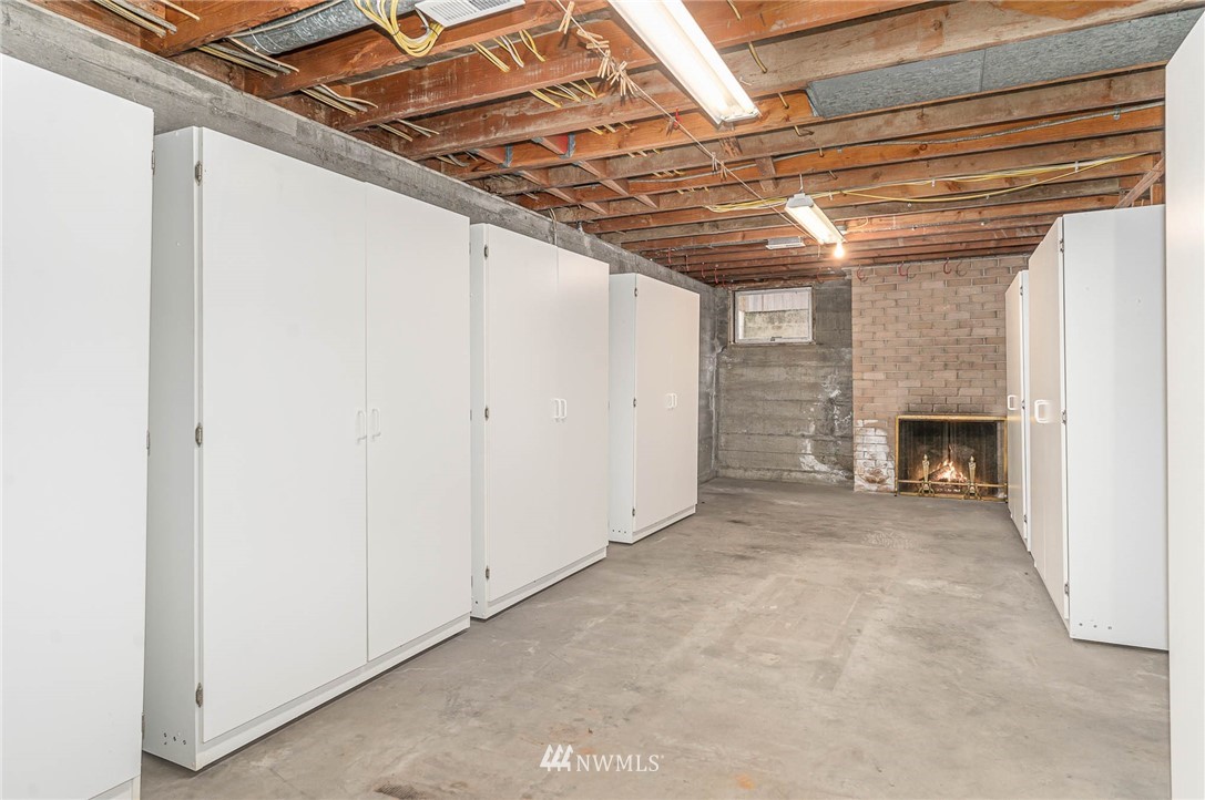4954 Southwest Forney Street Seattle, WA 98116 - Photo 17 of 23 Gallery Image 17
