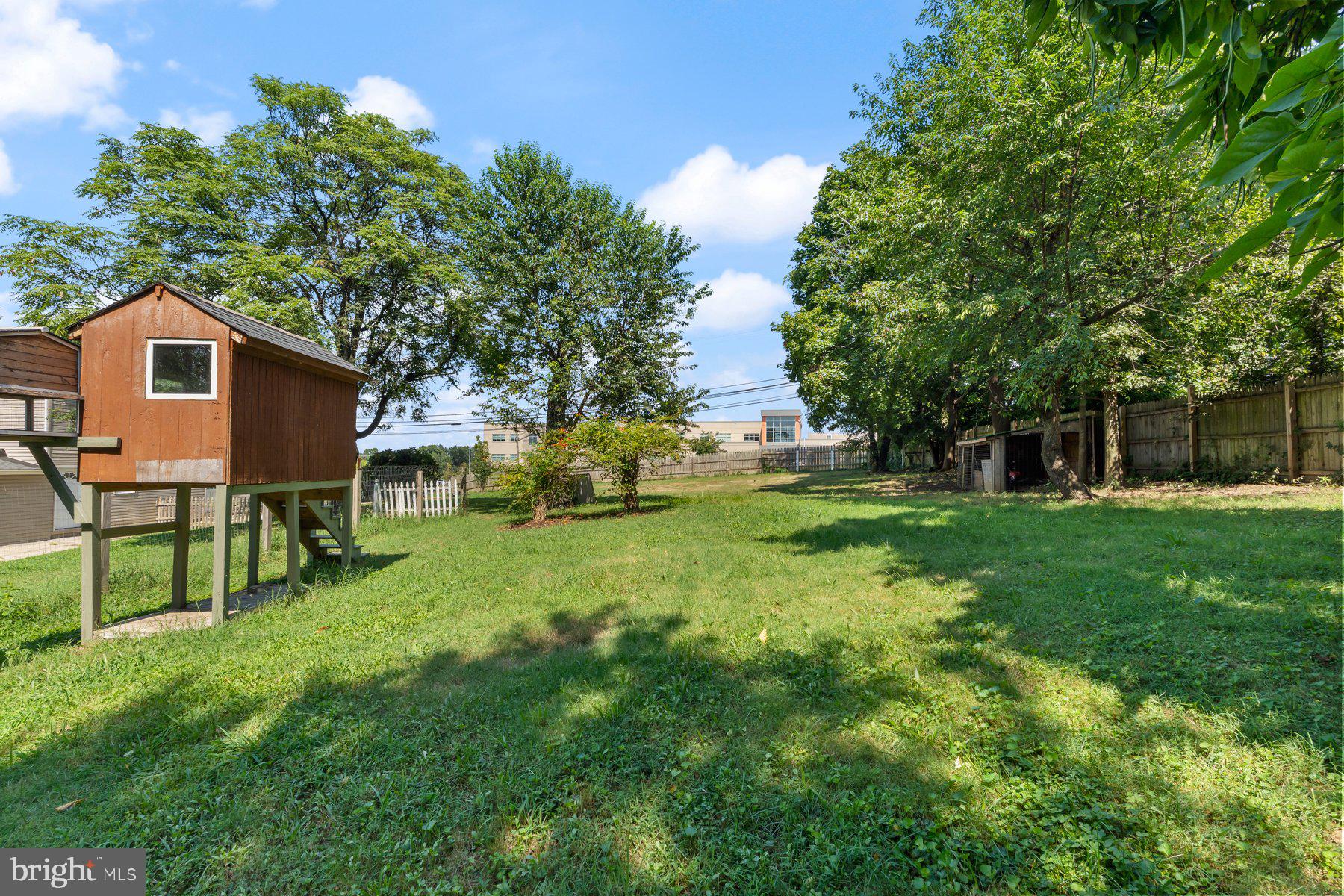 4400 6th Street Baltimore, MD 21225 - Photo 45 of 45 a view of backyard of house with green space