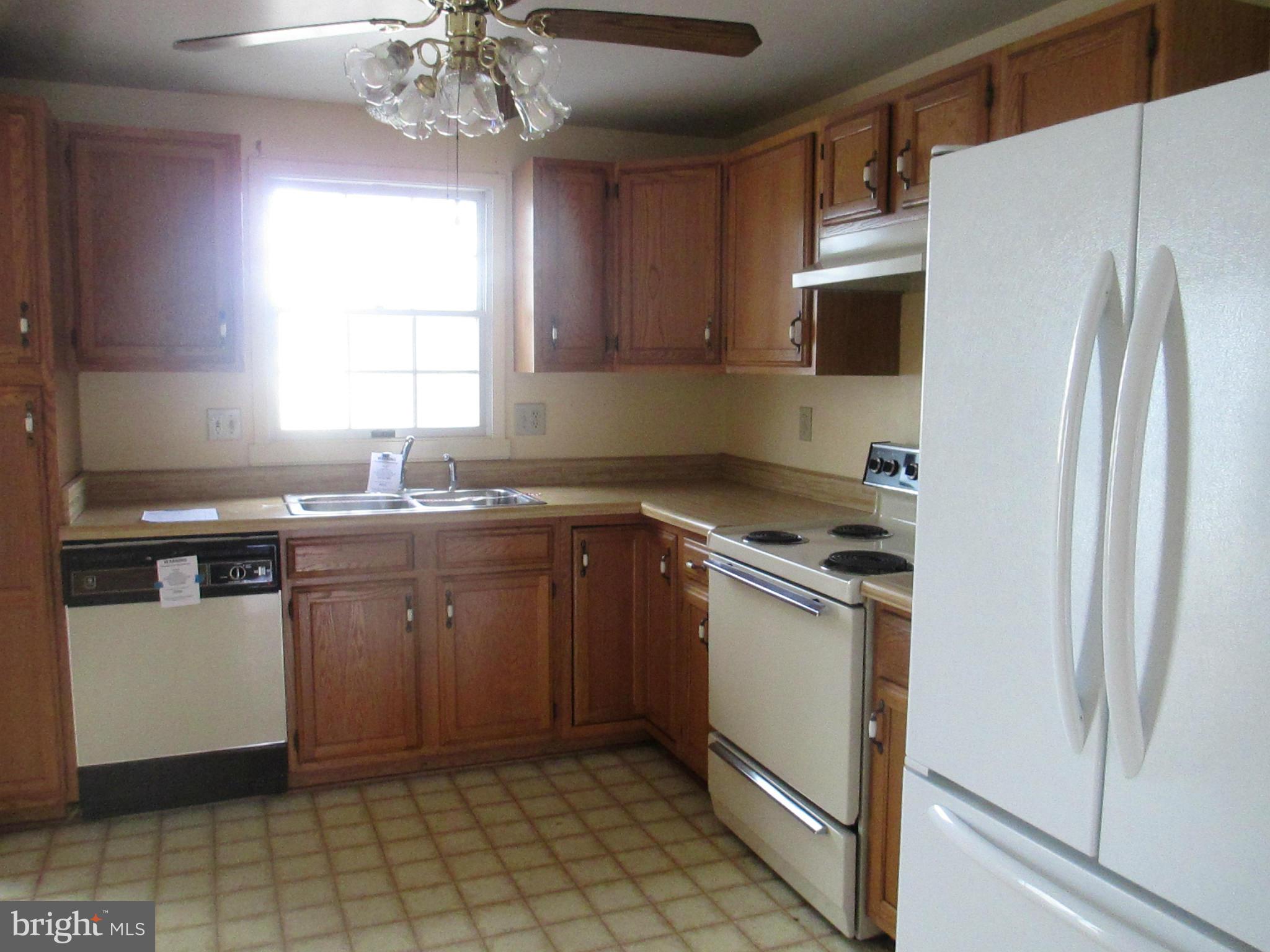 2400 Burridge Road Baltimore, MD 21234 - Photo 5 of 9 Kitchen
