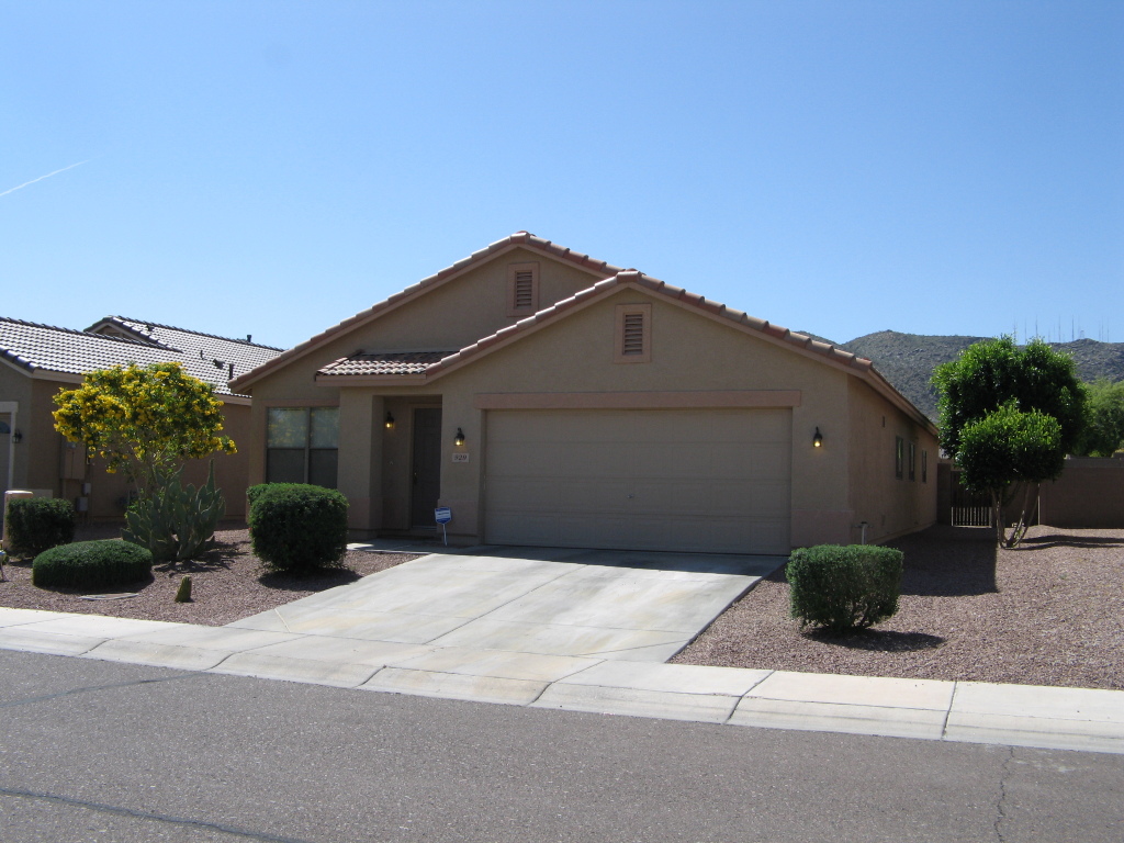 929 East Pedro Road Phoenix, AZ 85042 - Photo 1 of 13 d