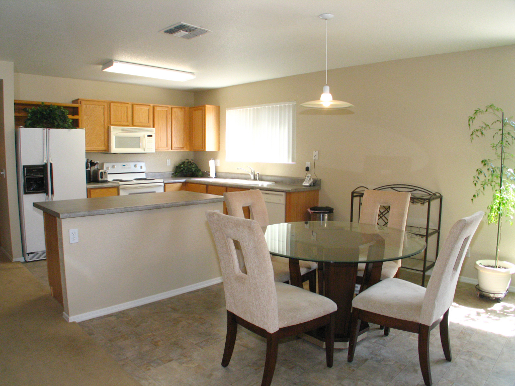 929 East Pedro Road Phoenix, AZ 85042 - Photo 4 of 13 a
