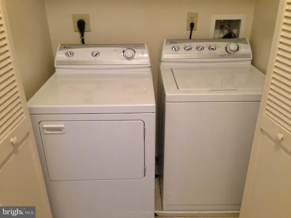 $2,000 | 2665 Prosperity Avenue, Unit 126, Fairfax, VA 22031