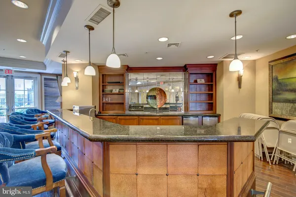 $2,000 | 2665 Prosperity Avenue, Unit 126, Fairfax, VA 22031