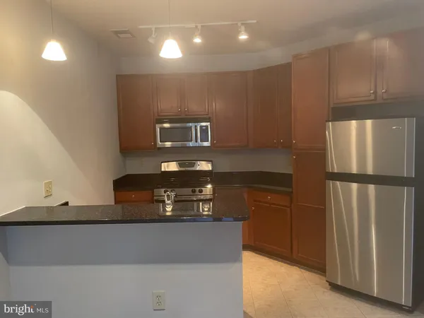 $2,000 | 2665 Prosperity Avenue, Unit 126, Fairfax, VA 22031