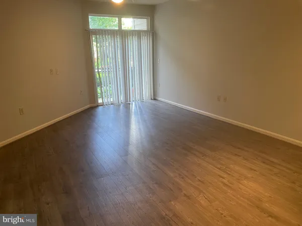 $2,000 | 2665 Prosperity Avenue, Unit 126, Fairfax, VA 22031