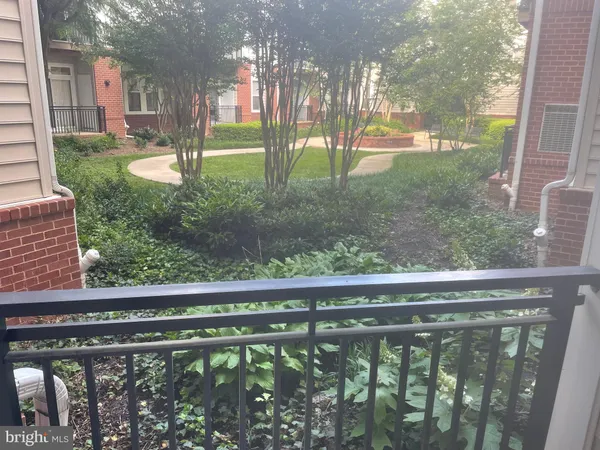 $2,000 | 2665 Prosperity Avenue, Unit 126, Fairfax, VA 22031