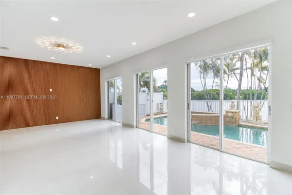 $7,000 | 5363 Southwest 38th Avenue, Hollywood, FL 33312
