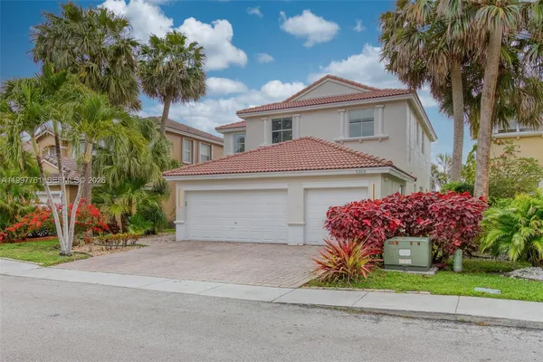 $7,000 | 5363 Southwest 38th Avenue, Hollywood, FL 33312