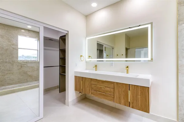 $7,000 | 5363 Southwest 38th Avenue, Hollywood, FL 33312