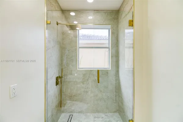 $7,000 | 5363 Southwest 38th Avenue, Hollywood, FL 33312