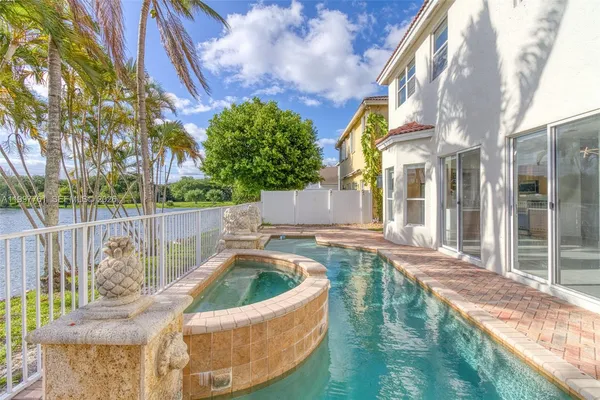 $7,000 | 5363 Southwest 38th Avenue, Hollywood, FL 33312