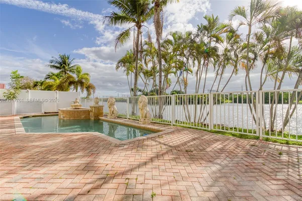 $7,000 | 5363 Southwest 38th Avenue, Hollywood, FL 33312