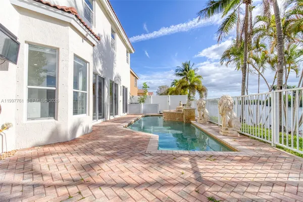 $7,000 | 5363 Southwest 38th Avenue, Hollywood, FL 33312