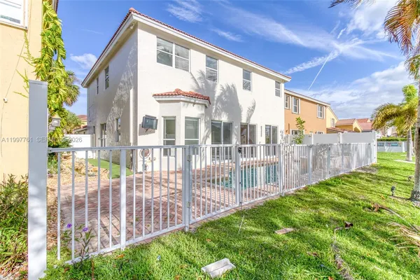 $7,000 | 5363 Southwest 38th Avenue, Hollywood, FL 33312